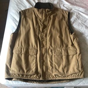 Clearwater outfitters khaki fishing vest